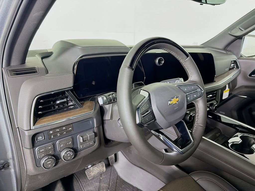 New 2026 Chevrolet Suburban High Country AWD/4WD image 9