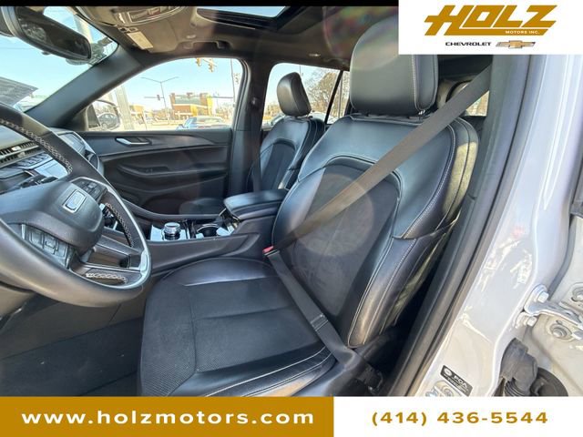 Used 2023 Jeep Grand Cherokee Altitude image 20