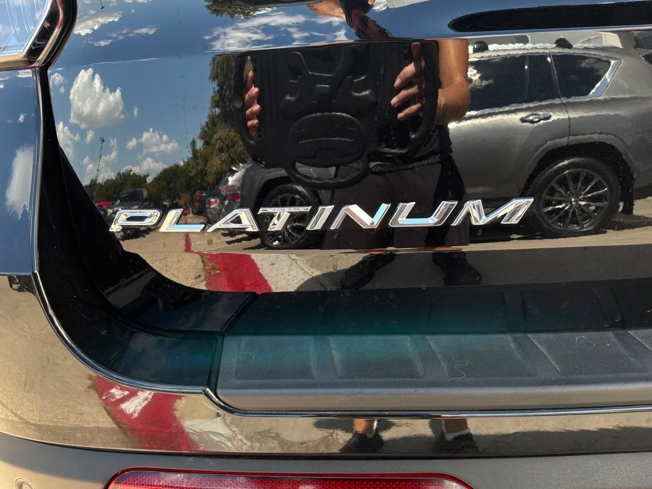 Used 2026 Ford Explorer Platinum AWD/4WD image 11