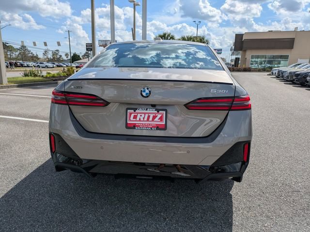 New 2026 BMW 530i xDrive w/ M Sport Package AWD/4WD image 5