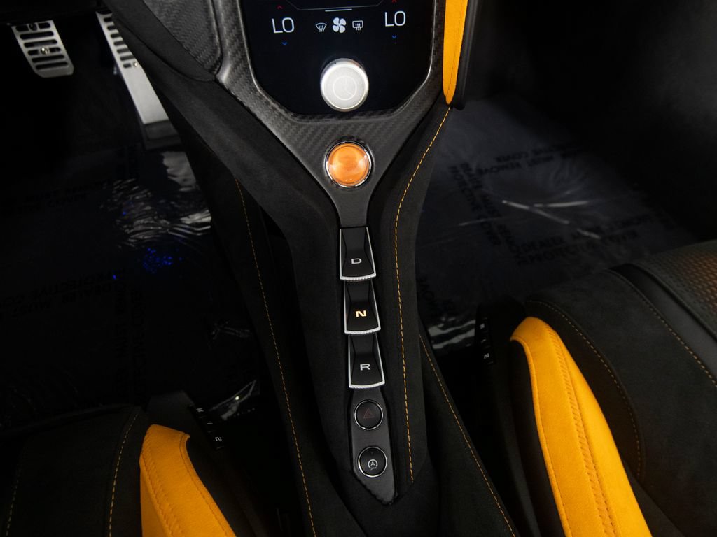 Used 2026 McLaren 750S Spider RWD image 22