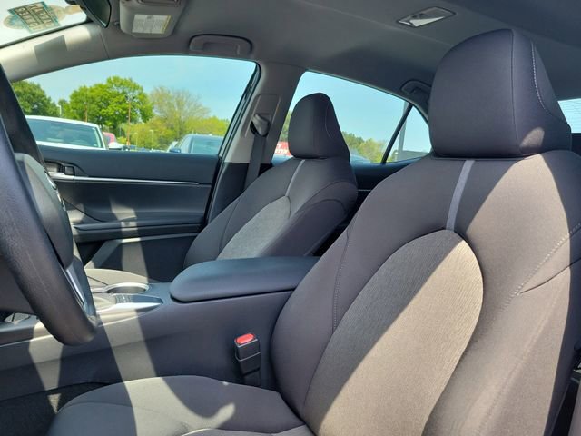 Used 2023 Toyota Camry LE image 12
