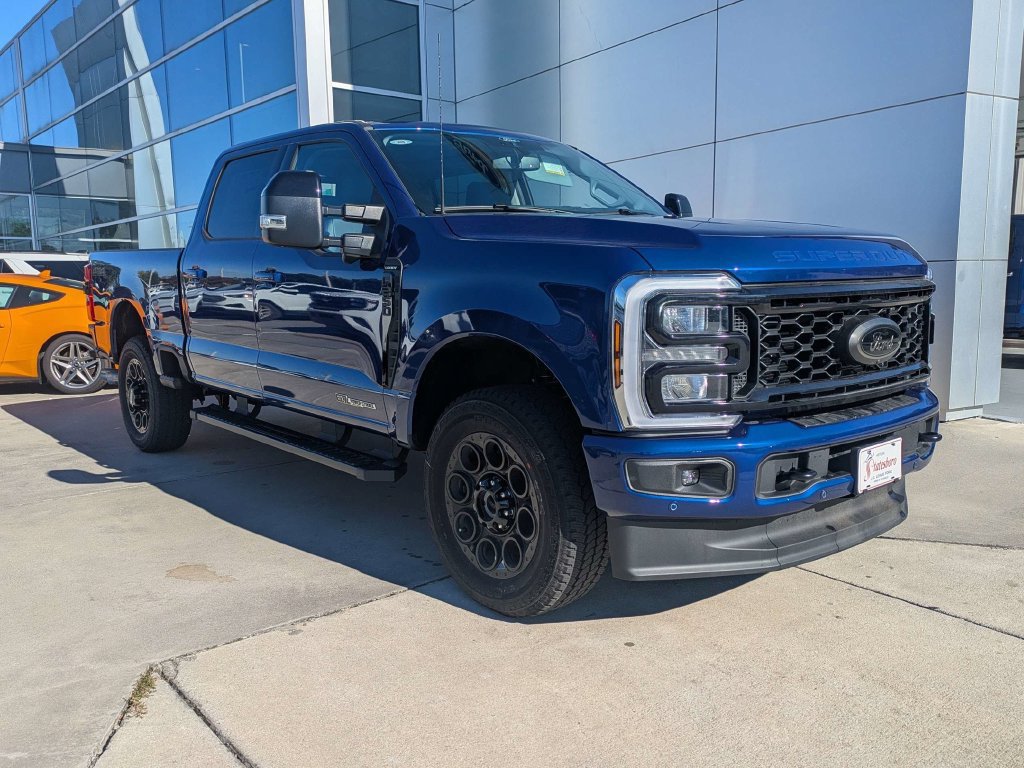 New 2026 Ford F250 Lariat w/ Black Appearance Package AWD/4WD image 2