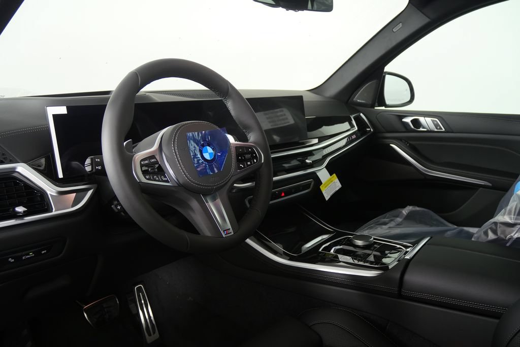 Used 2026 BMW X5 xDrive40i w/ M Sport Package AWD/4WD image 13