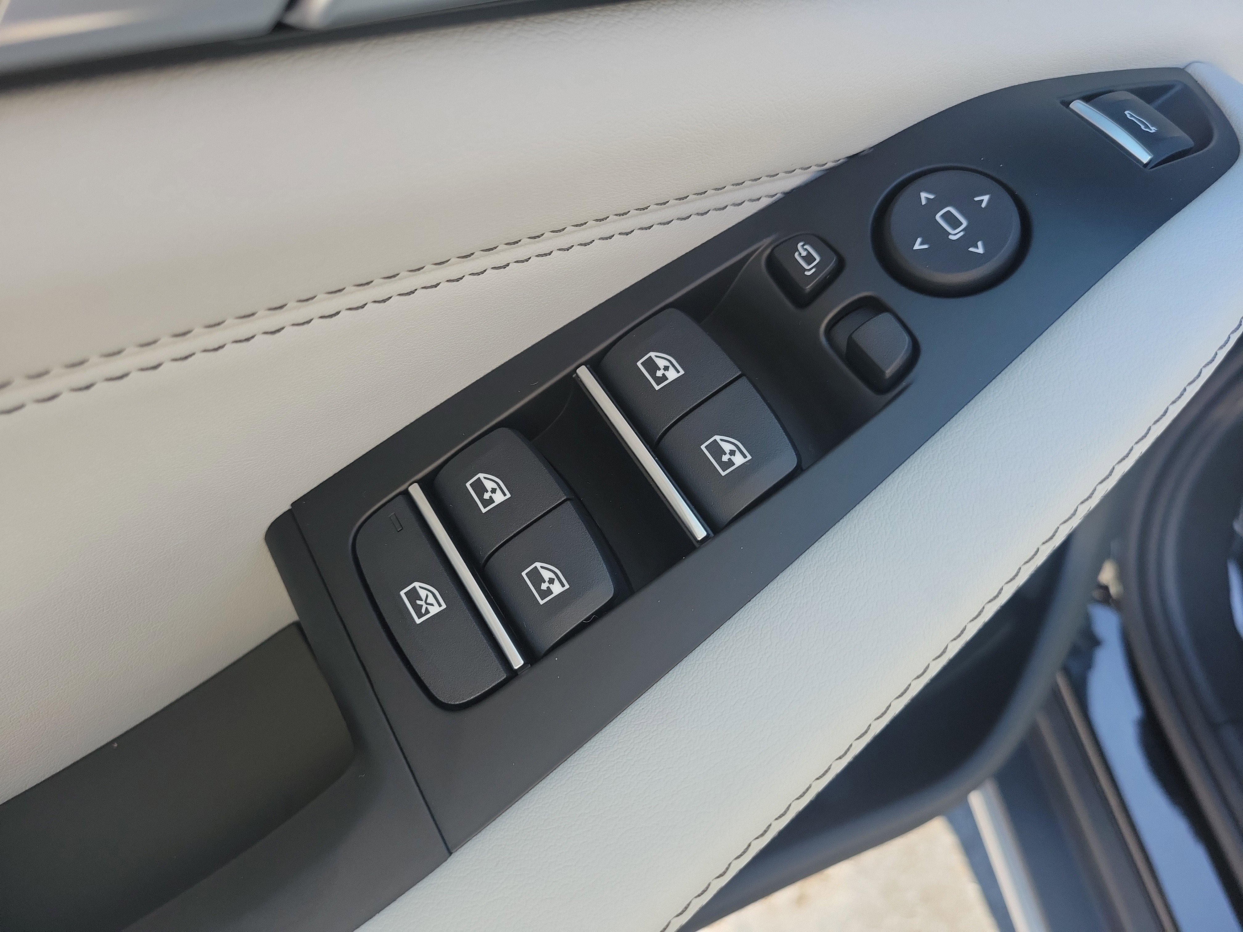 New 2026 BMW X5 xDrive40i w/ Climate Comfort Package image 19