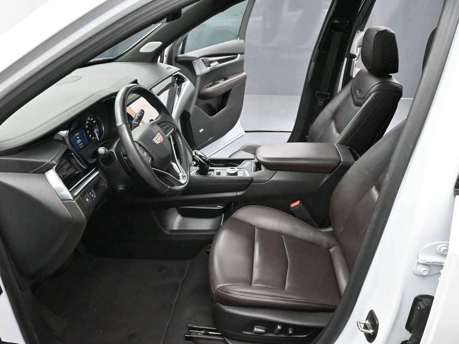 Certified 2024 Cadillac XT6 Premium Luxury image 12