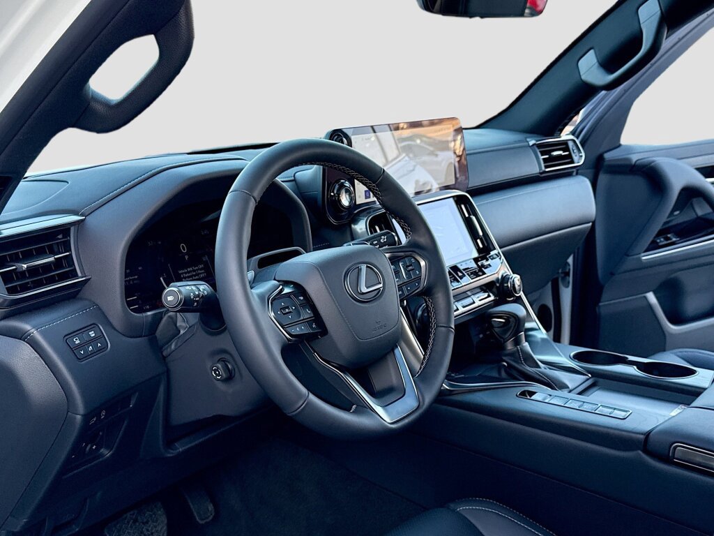 New 2026 Lexus LX 600 4WD w/ Premium Package image 4