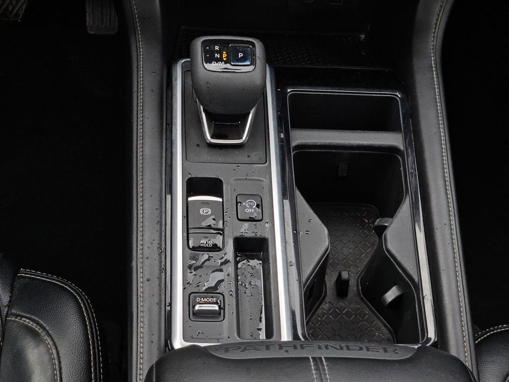 Used 2022 Nissan Pathfinder SV w/ SV Premium Package FWD image 15