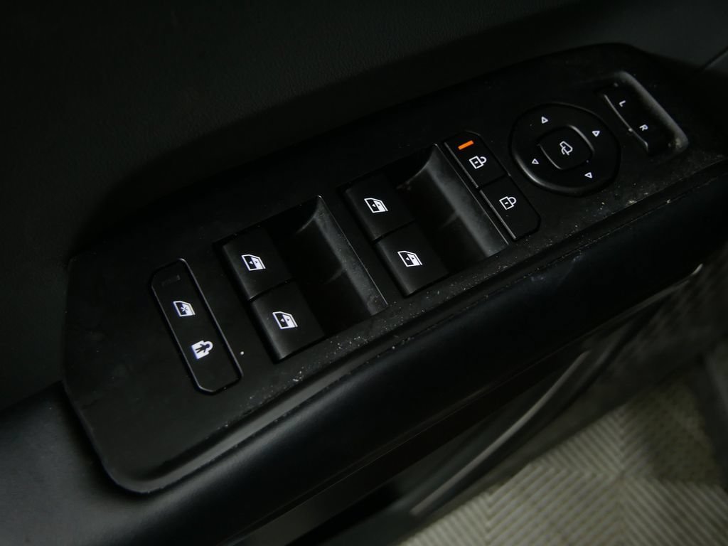Used 2024 Kia EV9 Wind AWD/4WD image 13