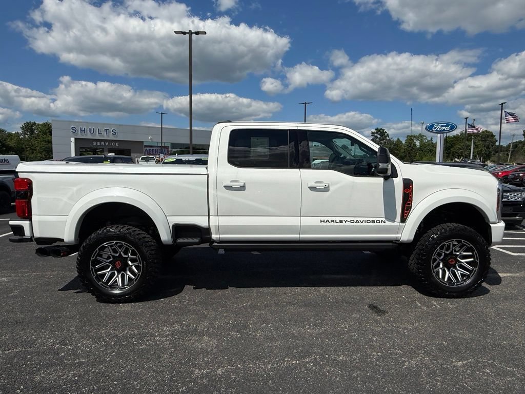 New 2026 Ford F250 Lariat w/ Black Appearance Package AWD/4WD image 3