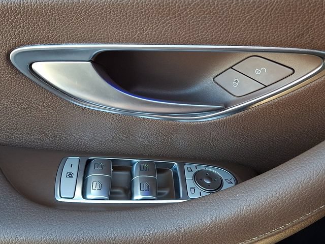 Used 2017 Mercedes-Benz E 300 image 22