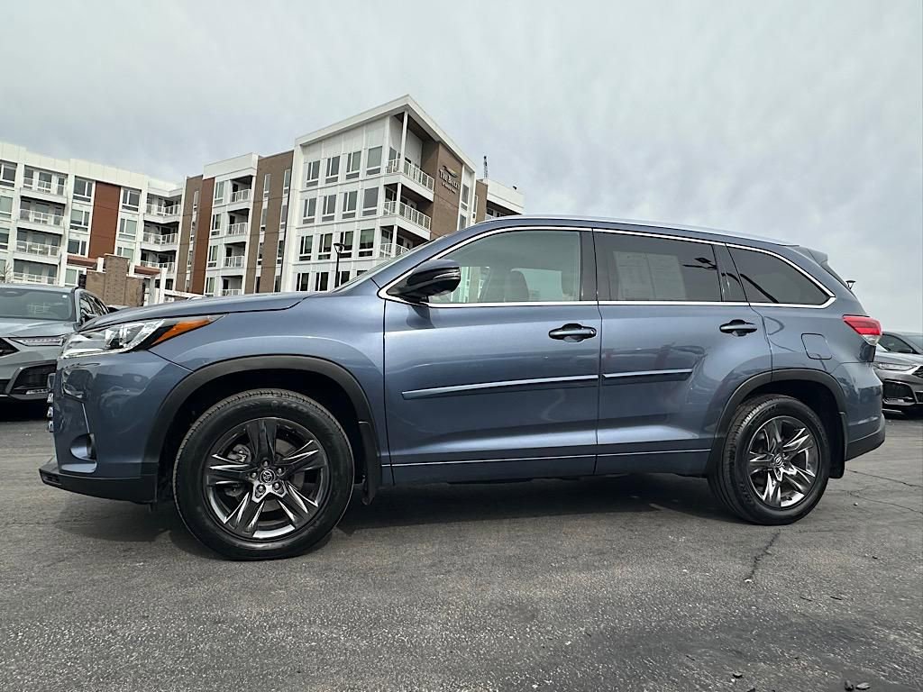 Used 2019 Toyota Highlander Limited Platinum image 5