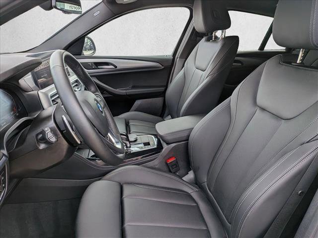 Used 2025 BMW X4 xDrive30i image 11
