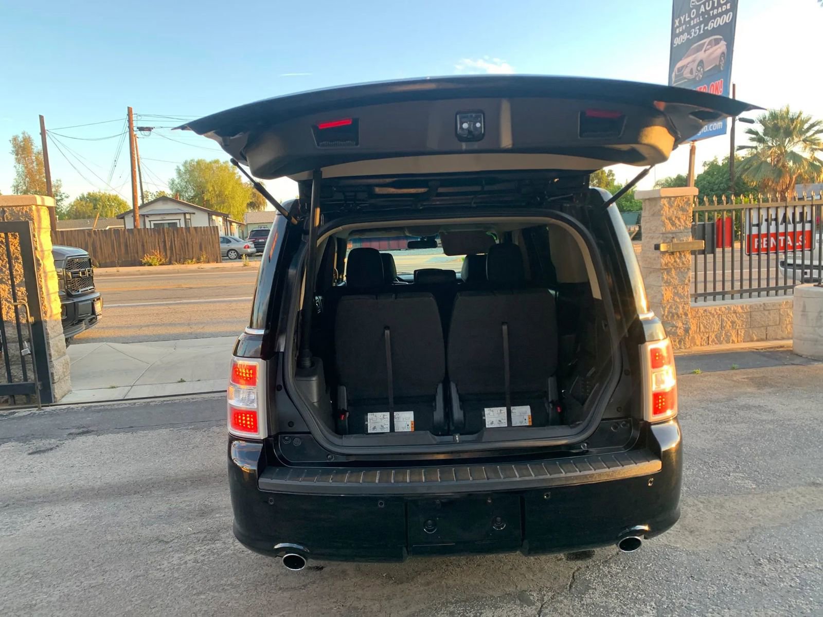 Used 2018 Ford Flex Limited FWD image 11