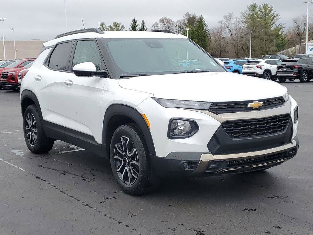 Used 2023 Chevrolet TrailBlazer ACTIV w/ Convenience Package image 2