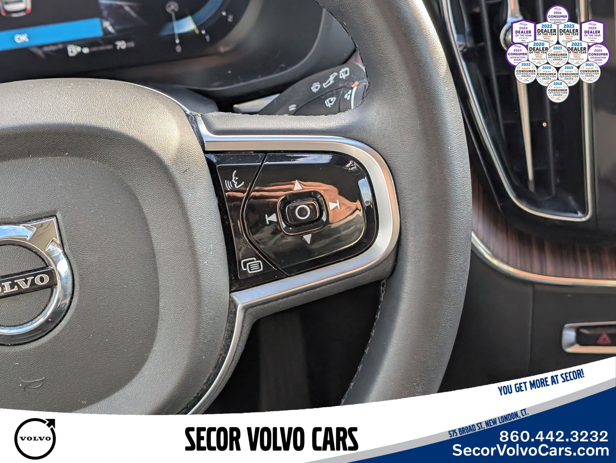 Certified 2023 Volvo XC60 B5 Plus image 17