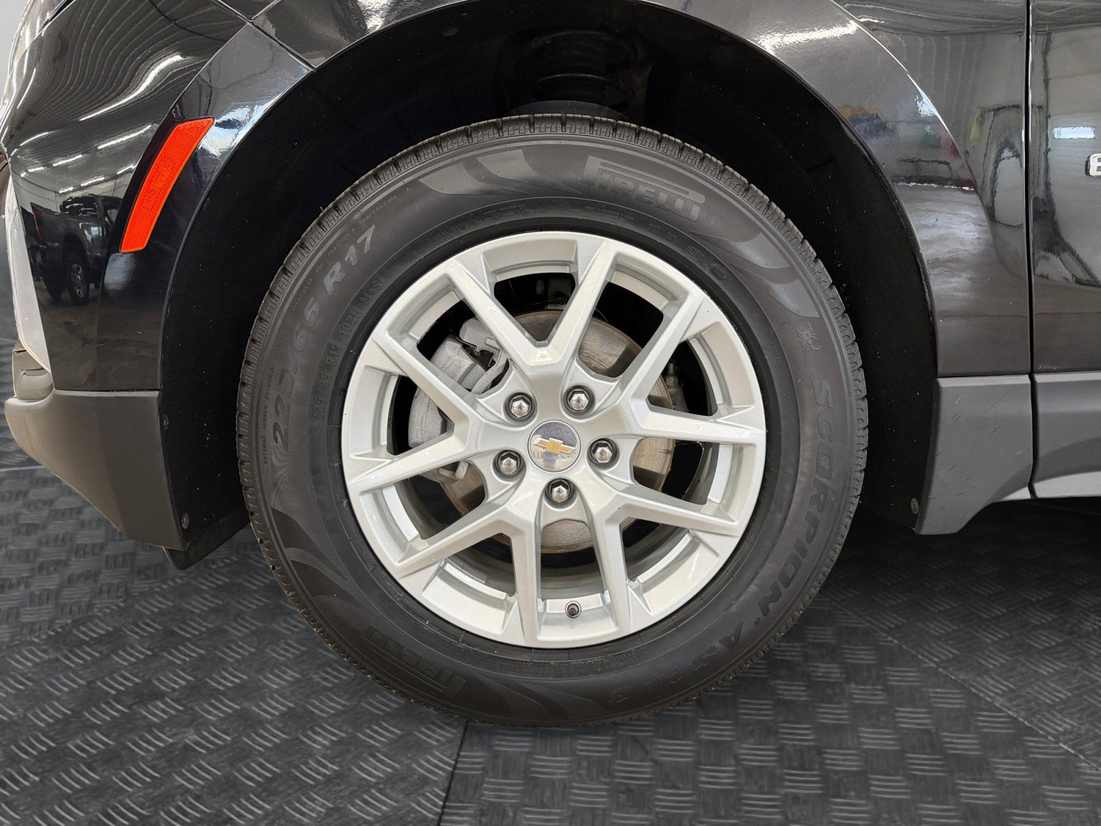 Used 2023 Chevrolet Equinox LT AWD/4WD image 30