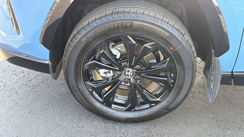 Used 2024 Toyota RAV4 SE w/ Weather Package image 9