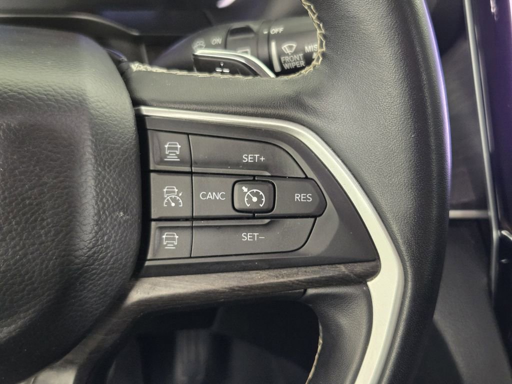Used 2022 Jeep Grand Cherokee L Limited w/ Luxury Tech Group II AWD/4WD image 31