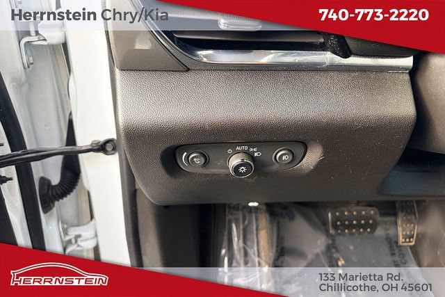 Used 2019 Chevrolet Traverse LT FWD image 17