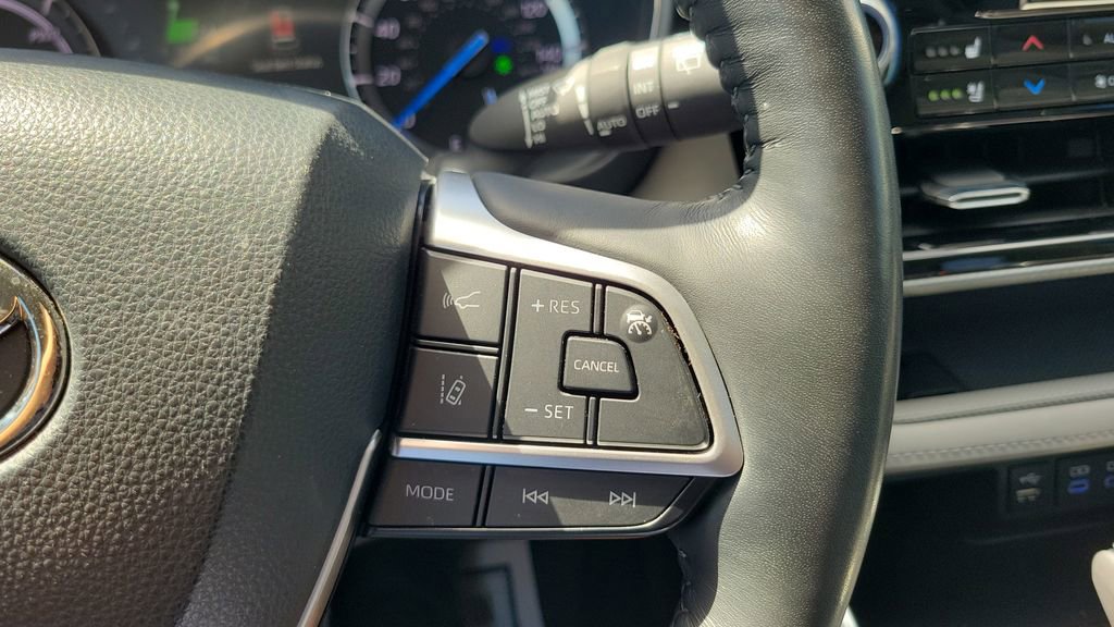 Used 2022 Toyota Highlander Platinum FWD image 21