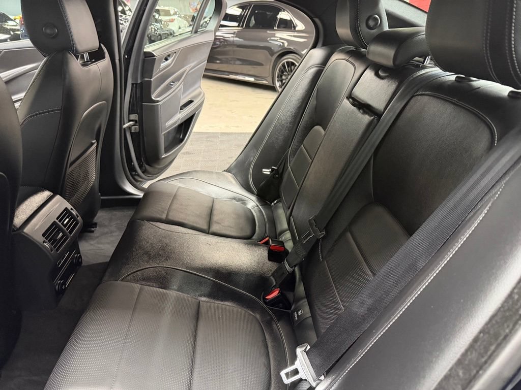 Used 2018 Jaguar XE S RWD image 39