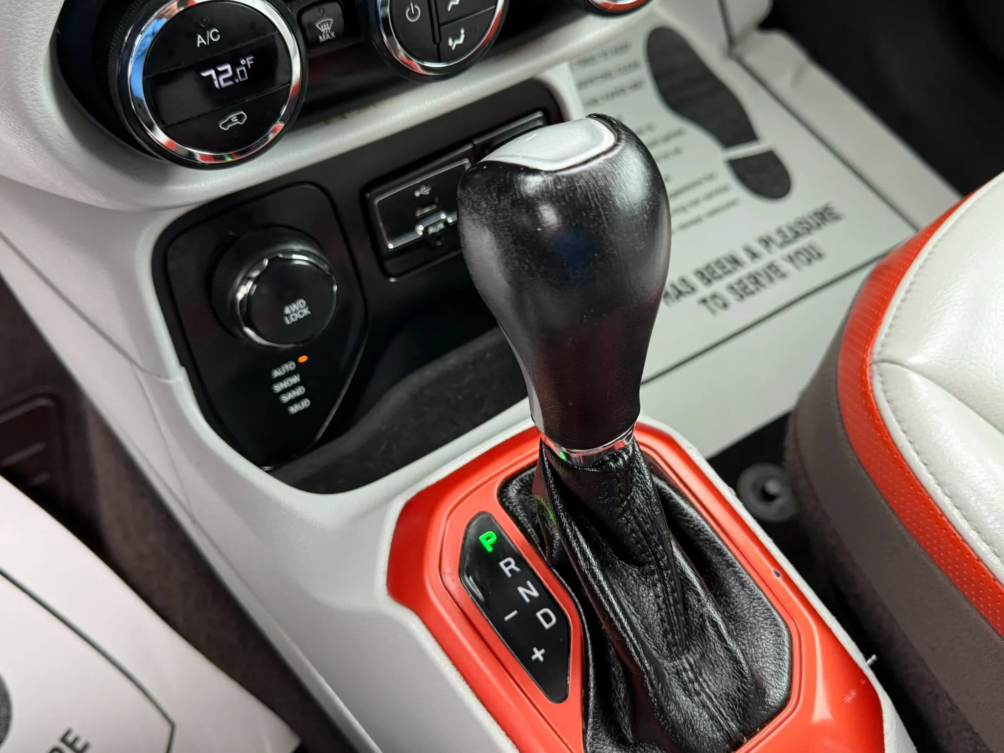 Used 2015 Jeep Renegade Limited AWD/4WD image 10