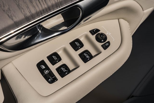New 2026 Volvo XC90 B6 Ultra image 38