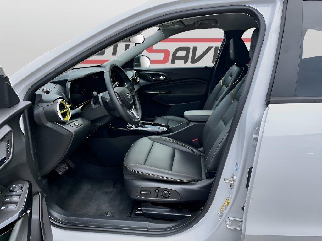 Used 2025 Chevrolet Trax ACTIV w/ Driver Confidence Package FWD image 20