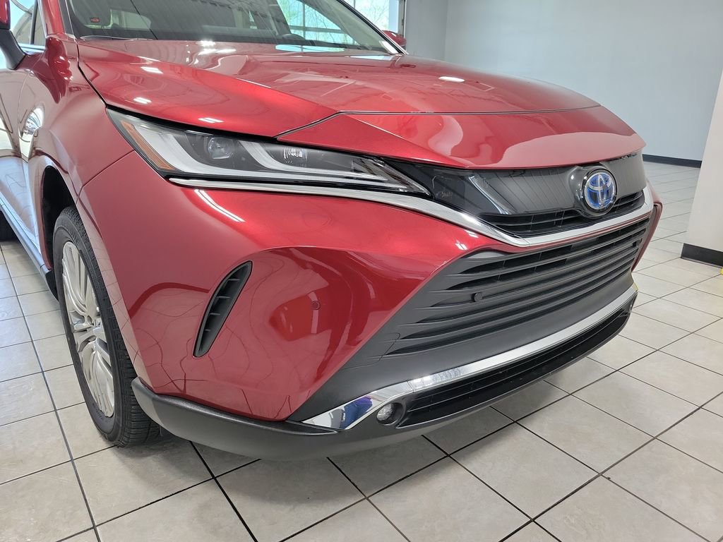 Used 2023 Toyota Venza XLE AWD/4WD image 23