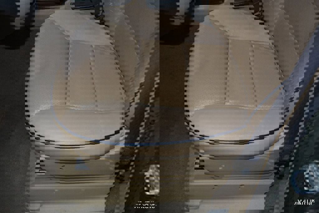 Used 2000 Land Rover Discovery image 17