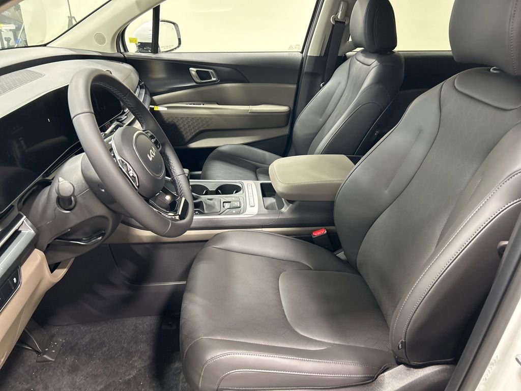 New 2026 Kia Carnival FWD image 10