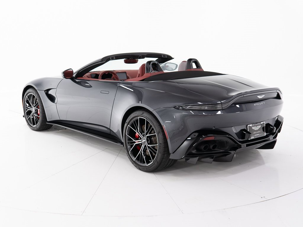 Used 2021 Aston Martin V8 Vantage Roadster image 3