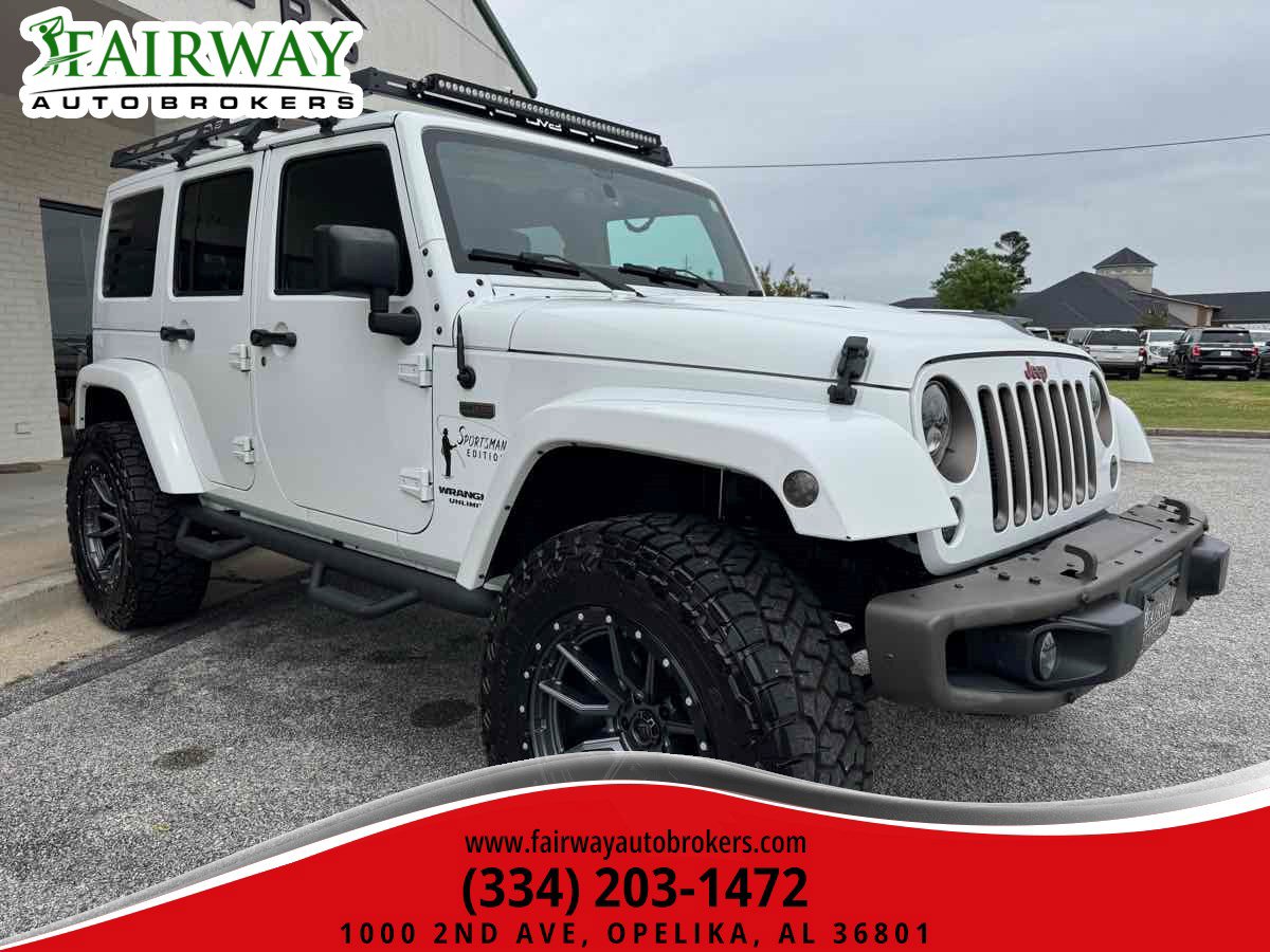 Used 2016 Jeep Wrangler Unlimited Sahara image 4