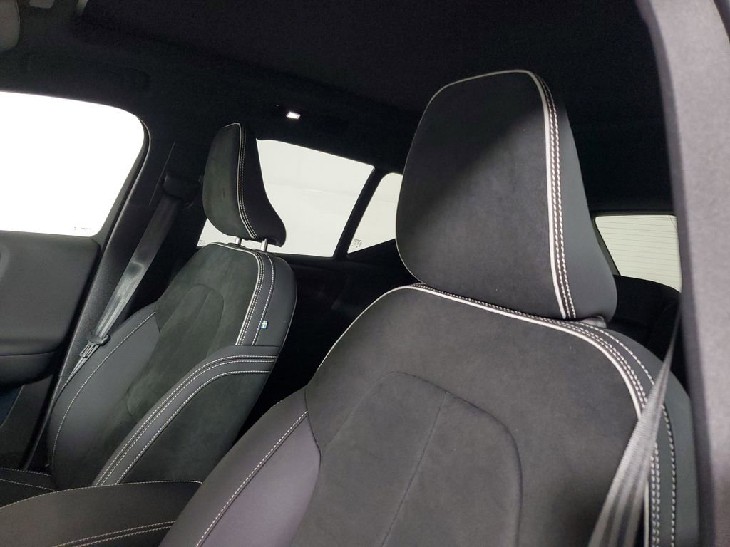 Certified 2023 Volvo XC40 Recharge Ultimate image 25