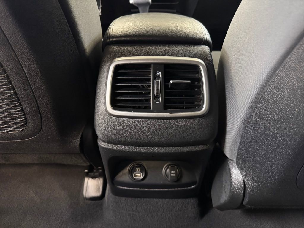 Used 2020 Kia Sorento LX image 16