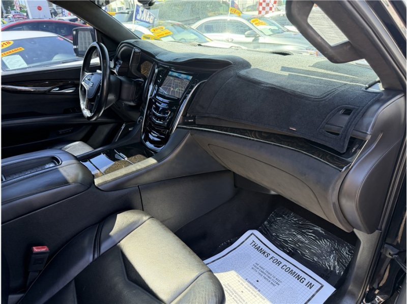Used 2015 Cadillac Escalade ESV Platinum AWD/4WD image 38