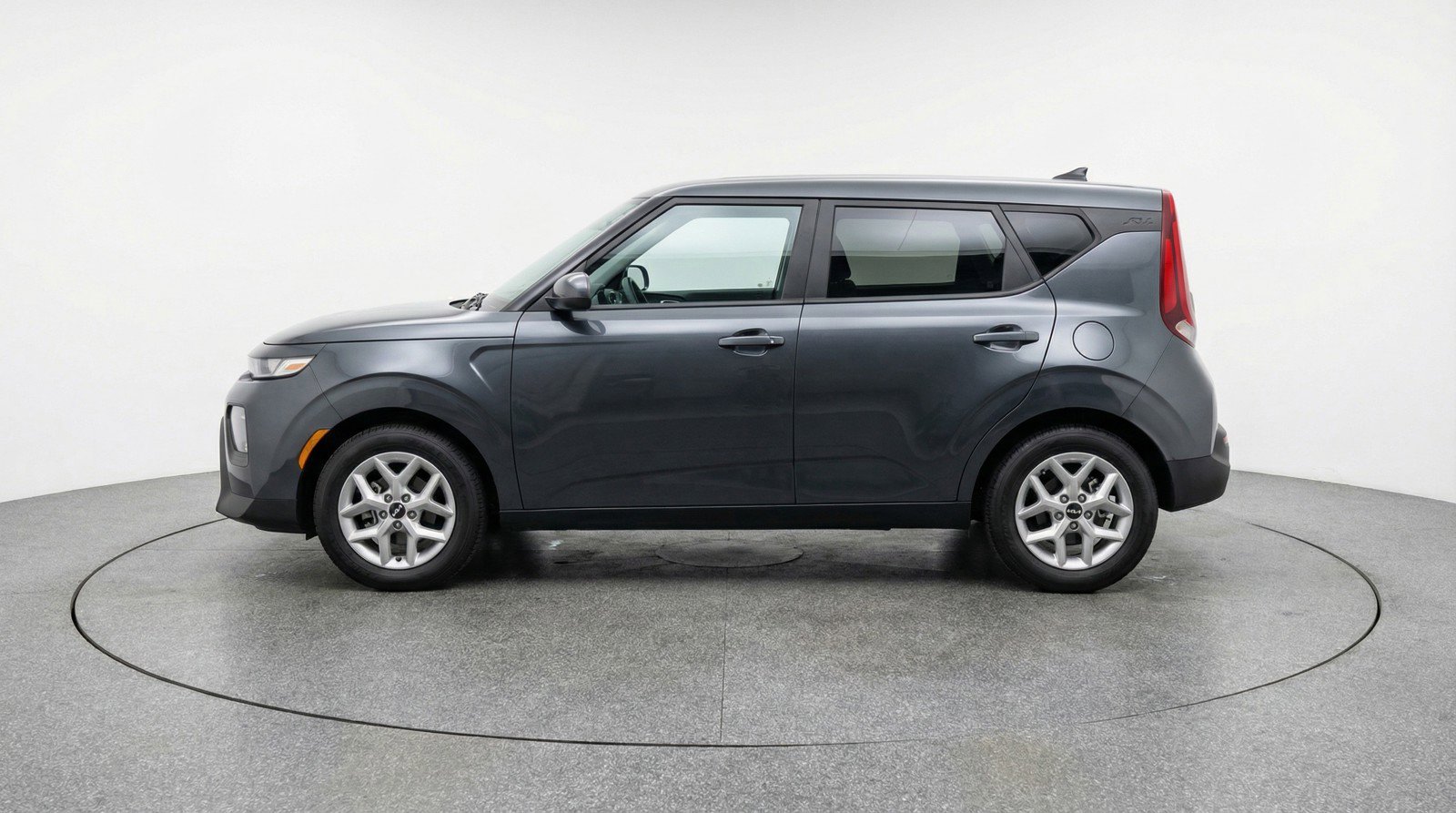 Used 2025 Kia Soul LX w/ LX Technology Package image 5