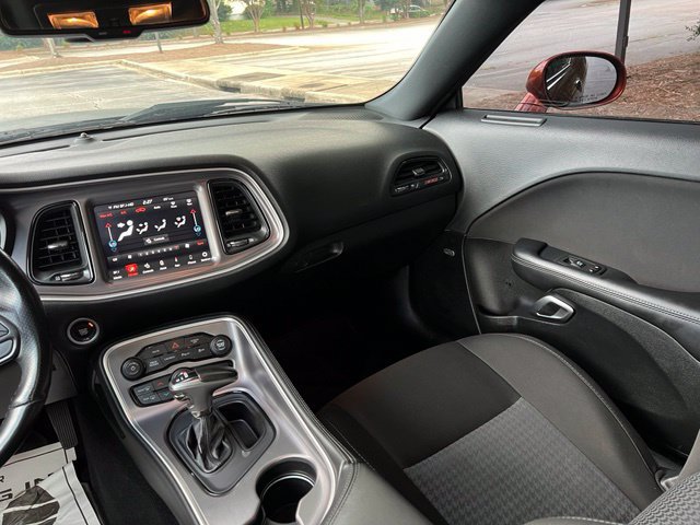 Used 2020 Dodge Challenger R/T Scat Pack w/ Driver Convenience Group RWD image 23