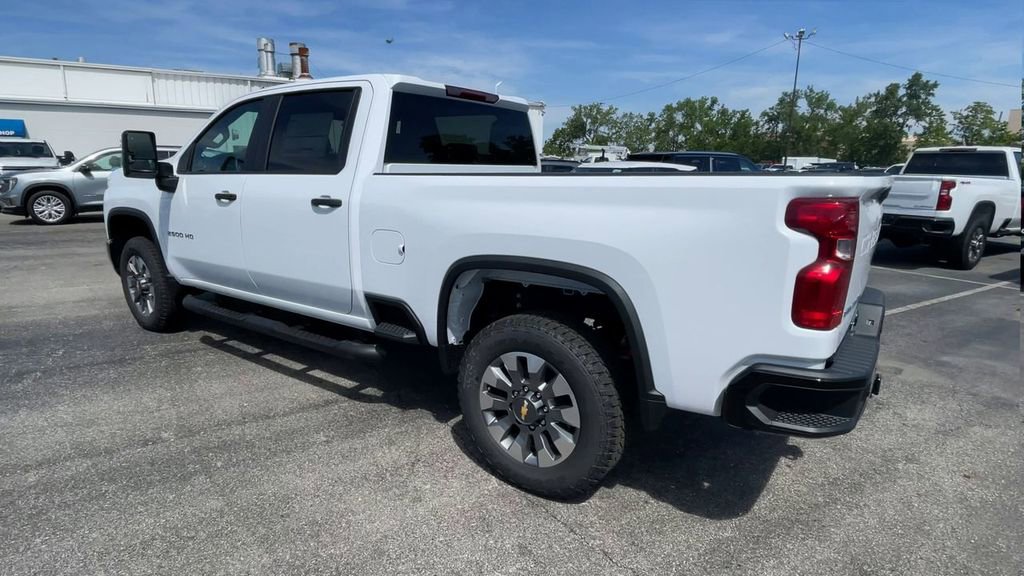 New 2026 Chevrolet Silverado 2500 Custom w/ Custom Value Package AWD/4WD image 8