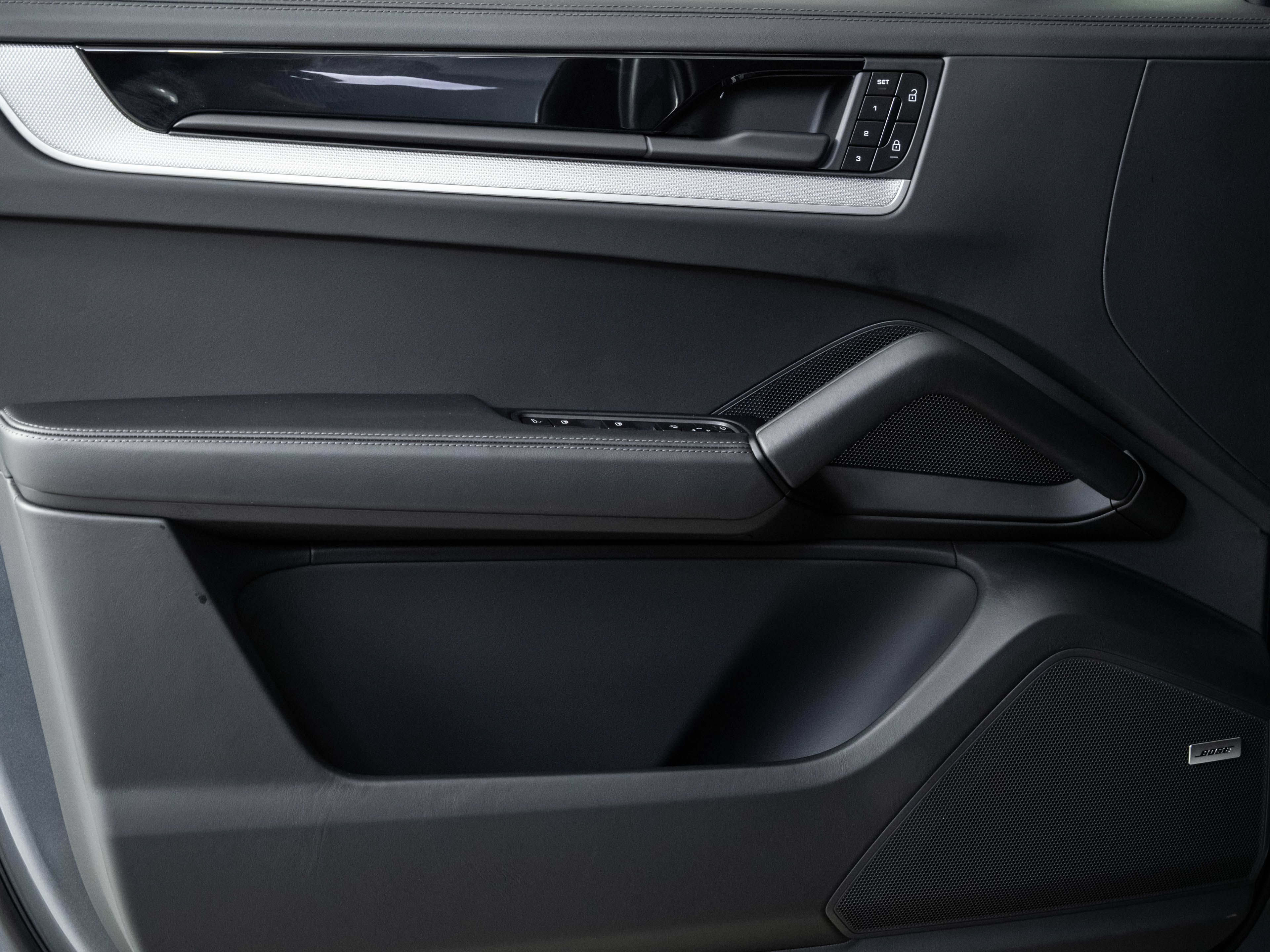 New 2026 Porsche Cayenne AWD/4WD image 6