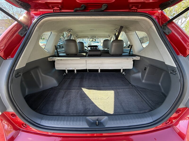 Used 2012 Toyota Prius V Five FWD image 11