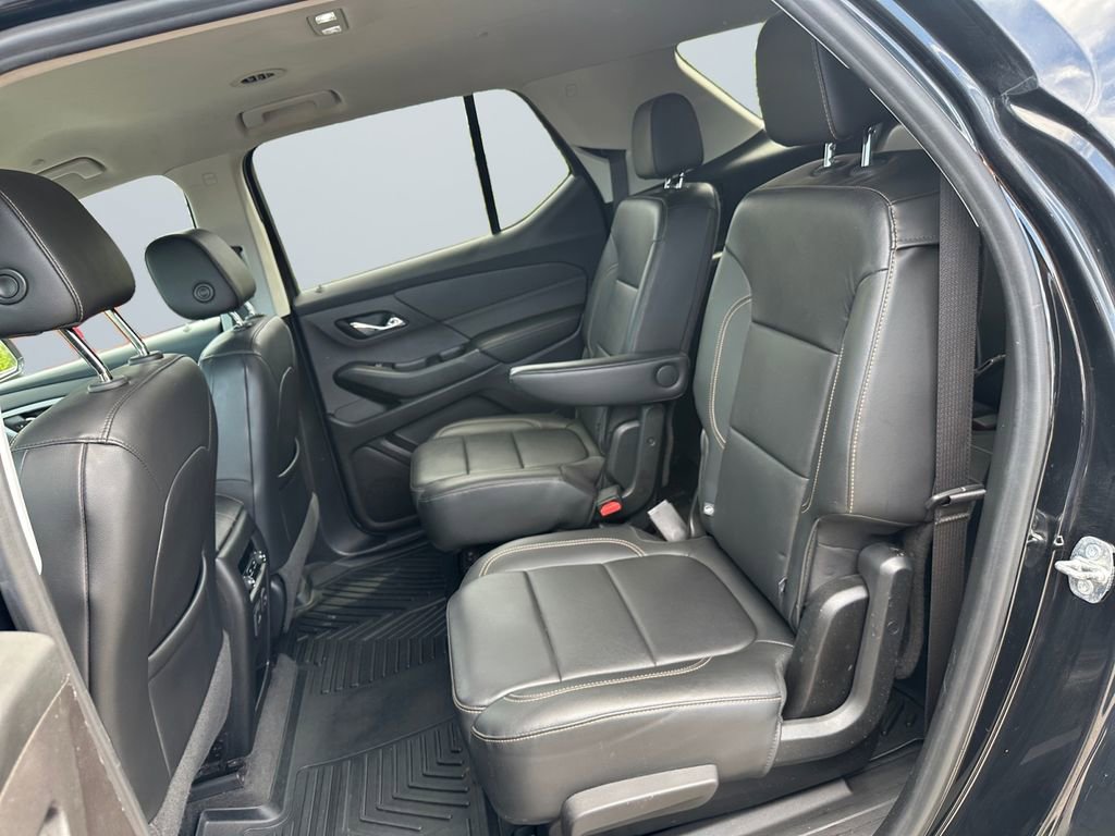 Used 2020 Chevrolet Traverse LT w/ LT Premium Package image 13