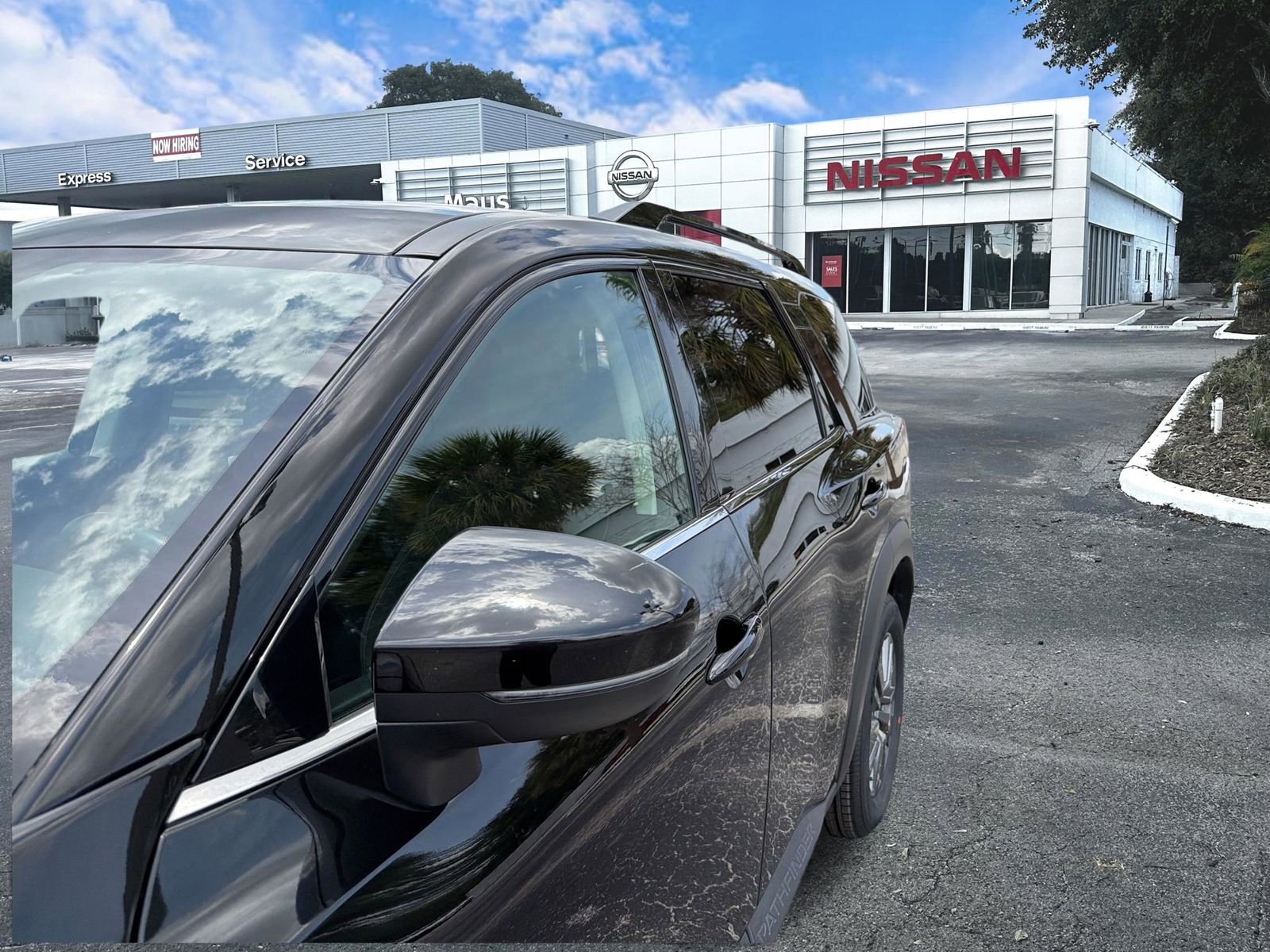 Certified 2024 Nissan Pathfinder SV AWD/4WD image 10