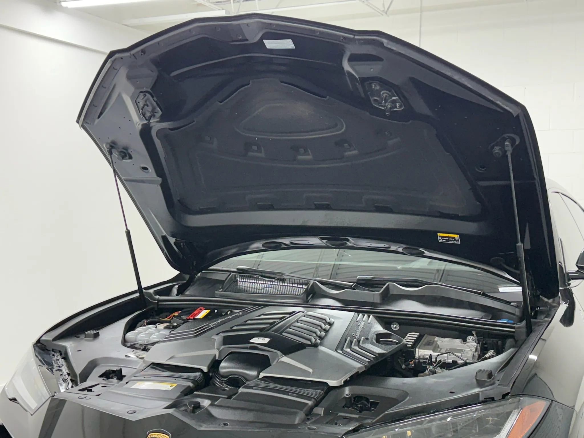 Used 2021 Lamborghini Urus image 72