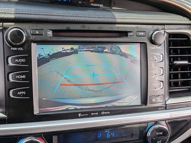 Used 2017 Toyota Highlander XLE w/ Carpet Mat Package AWD/4WD image 15