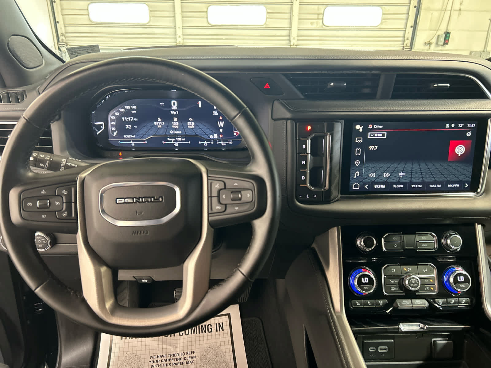 Used 2024 GMC Yukon XL Denali AWD/4WD image 9