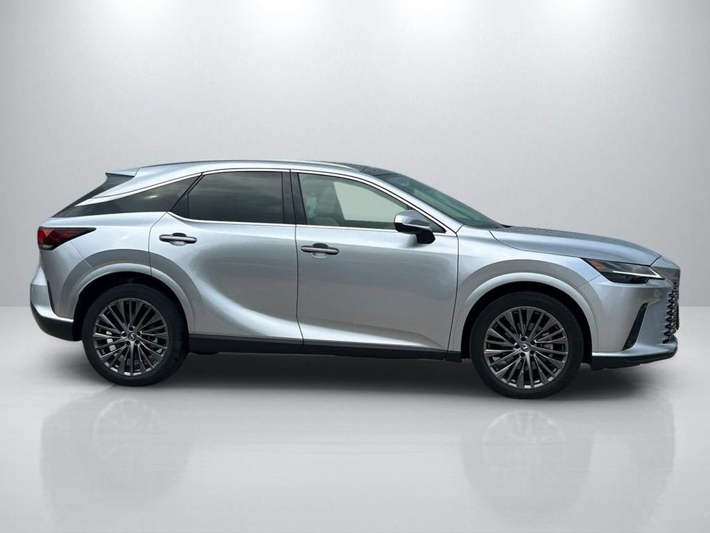 Used 2025 Lexus RX 350 w/ Accessory Package (P3) AWD/4WD image 4