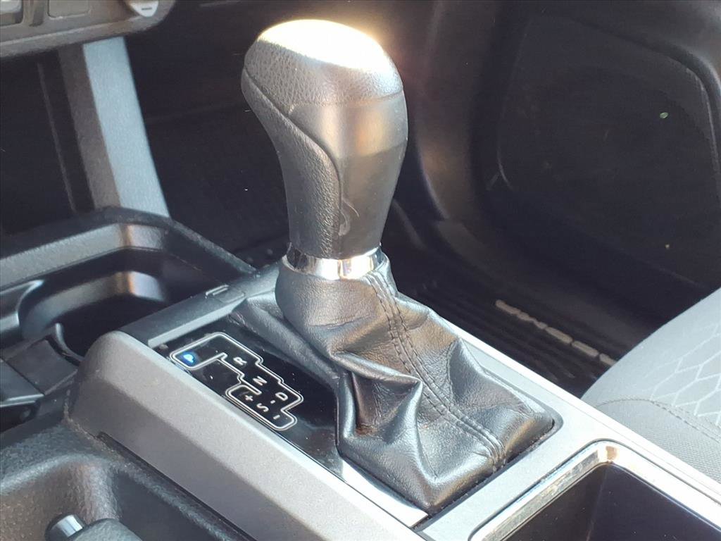 Used 2018 Toyota Tacoma SR image 15