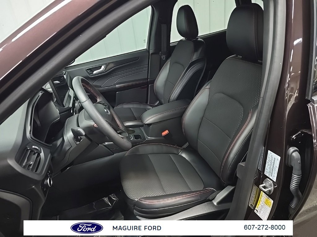 Used 2023 Ford Escape ST-Line w/ Tech Pack #1 image 32